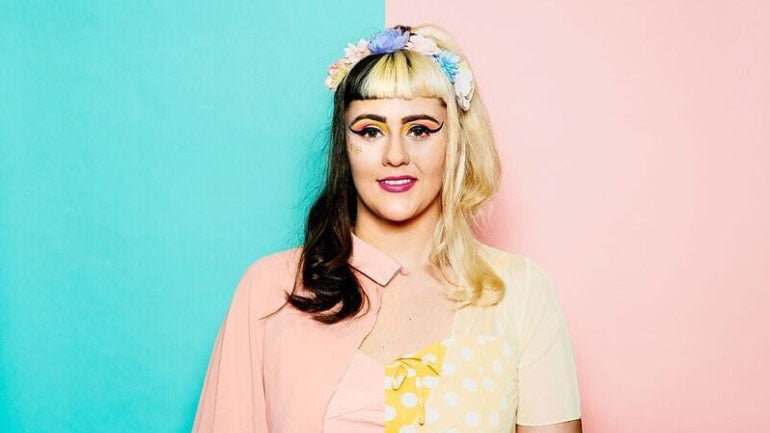 Alice La Featured Photo | Hooley!